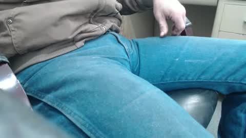 Snapshot of electra1021 chatting on 03-06-25, 03:35 electra1021 online show from 03-06-25, 03:35