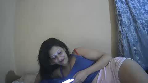 Snapshot of electra137 chatting on 12-14-25, 04:01 Isabella online show from 12-14-25, 04:01