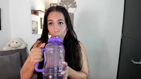 Snapshot of electra_hunt chatting on 06-21-26, 01:19 Electra- Please help me reach 100 likes online show from 06-21-26, 01:19