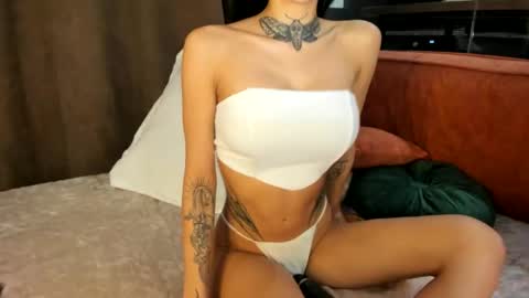 Snapshot of electrickate chatting on 01-04-25, 05:58 Kate online show from 01-04-25, 05:58