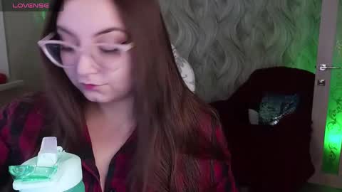 Snapshot of elegant_audacity chatting on 12-17-24, 06:56 Rachel online show from 12-17-24, 06:56