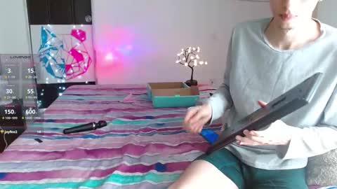 Snapshot of elektra_and_konan_01 chatting on 02-11-25, 02:13 Elektra and Konan online show from 02-11-25, 02:13