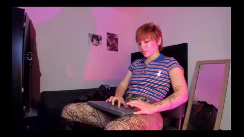 Snapshot of elektra_carey chatting on 11-09-25, 02:43 elektra carey online show from 11-09-25, 02:43