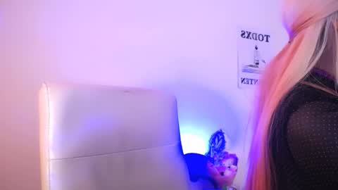 Snapshot of elektra_sky11 chatting on 03-21-26, 10:13 Elektra Sky online show from 03-21-26, 10:13