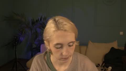 Elen  online show from 04-27-26, 05:49