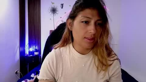 Snapshot of elena_detroya_ chatting on 11-17-25, 12:22 Elena online show from 11-17-25, 12:22