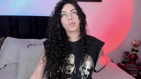 Elena  online show from 09-24-25, 06:17