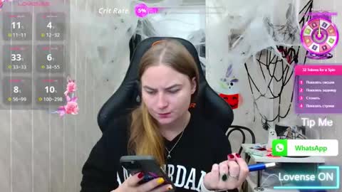Snapshot of elena_maeer chatting on 10-18-25, 08:15 Elena online show from 10-18-25, 08:15
