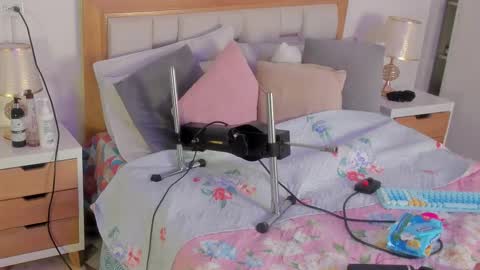 Elena online show from 09-15-25, 06:41