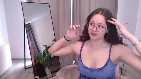 Elena online show from 05-01-26, 07:02