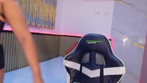 Snapshot of elena_wolff chatting on 11-04-25, 12:15 elena_wolff online show from 11-04-25, 12:15