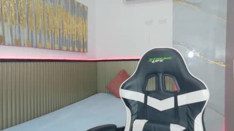 Snapshot of elena_wolff chatting on 11-05-25, 12:05 elena_wolff online show from 11-05-25, 12:05