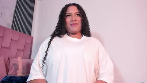 Snapshot of elena_wolff chatting on 11-21-25, 12:15 elena_wolff online show from 11-21-25, 12:15