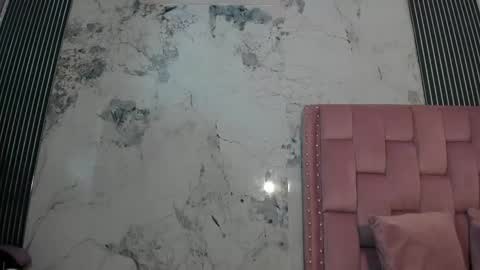 Snapshot of elena_wolff chatting on 11-25-25, 12:05 elena_wolff online show from 11-25-25, 12:05