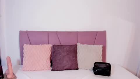elena_wolff online show from 06-30-26, 11:33