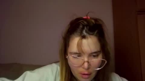 Snapshot of elenaflirt chatting on 11-20-25, 04:40 Elena online show from 11-20-25, 04:40