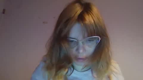 Snapshot of elenaflirt chatting on 11-24-25, 03:12 Elena online show from 11-24-25, 03:12
