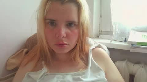 Snapshot of elenaflirt chatting on 06-07-26, 02:54 Elena online show from 06-07-26, 02:54