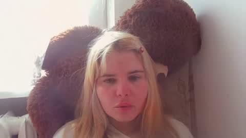 Snapshot of elenaflirt chatting on 06-19-26, 08:18 Elena online show from 06-19-26, 08:18