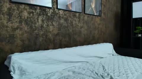 Hellen online show from 04-24-26, 06:54