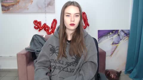 elenaoconar online show from 02-25-25, 12:13