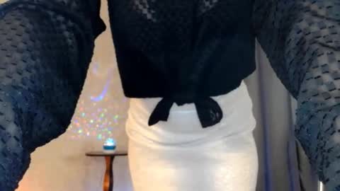 Snapshot of elenaza chatting on 11-26-25, 10:05 elenaza online show from 11-26-25, 10:05