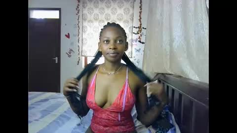 Snapshot of eleniedoll chatting on 02-24-26, 08:01 eleniedoll online show from 02-24-26, 08:01