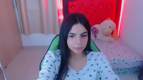 Snapshot of elenna_hotx chatting on 12-14-24, 06:20 agnes online show from 12-14-24, 06:20