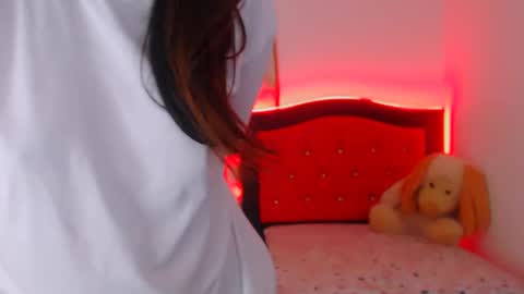 Snapshot of elenna_hotx chatting on 12-21-24, 06:02 agnes online show from 12-21-24, 06:02