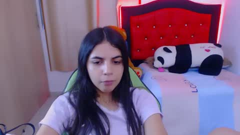 Snapshot of elenna_hotx chatting on 01-21-25, 10:51 agnes online show from 01-21-25, 10:51