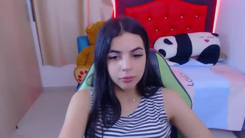 Snapshot of elenna_hotx chatting on 01-23-25, 06:03 agnes online show from 01-23-25, 06:03