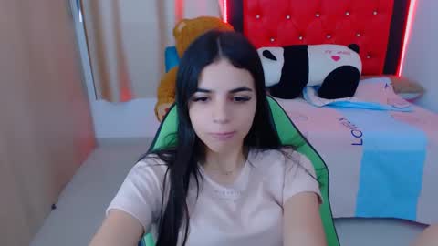 Snapshot of elenna_hotx chatting on 01-25-25, 05:51 agnes online show from 01-25-25, 05:51