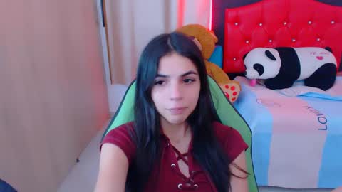 Snapshot of elenna_hotx chatting on 01-28-25, 12:26 agnes online show from 01-28-25, 12:26