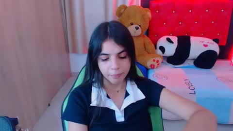 Snapshot of elenna_hotx chatting on 01-29-25, 12:01 agnes online show from 01-29-25, 12:01