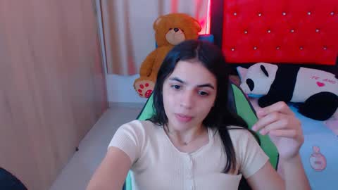 Snapshot of elenna_hotx chatting on 01-31-25, 09:05 agnes online show from 01-31-25, 09:05