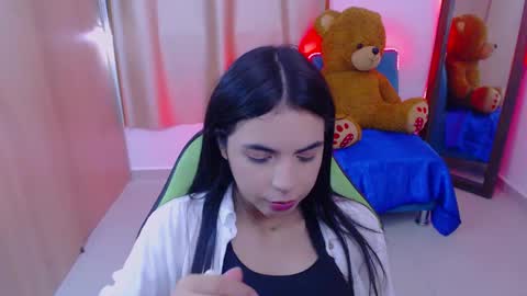 Snapshot of elenna_hotx chatting on 02-08-25, 07:05 agnes online show from 02-08-25, 07:05
