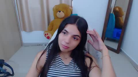 Snapshot of elenna_hotx chatting on 02-18-25, 05:42 agnes online show from 02-18-25, 05:42