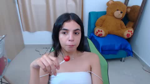 Snapshot of elenna_hotx chatting on 02-26-25, 10:53 agnes online show from 02-26-25, 10:53