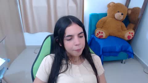 Snapshot of elenna_hotx chatting on 02-27-25, 05:58 agnes online show from 02-27-25, 05:58