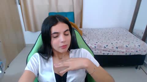 Snapshot of elenna_hotx chatting on 03-02-25, 12:42 agnes online show from 03-02-25, 12:42