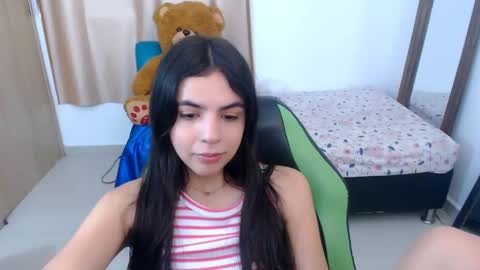 Snapshot of elenna_hotx chatting on 03-03-25, 05:39 agnes online show from 03-03-25, 05:39