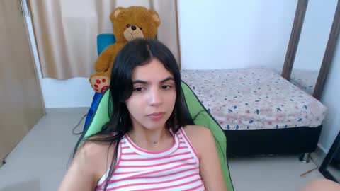Snapshot of elenna_hotx chatting on 03-03-25, 08:43 agnes online show from 03-03-25, 08:43