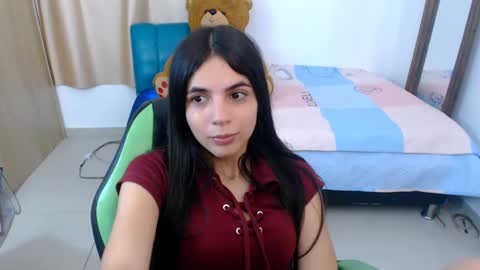 Snapshot of elenna_hotx chatting on 03-08-25, 06:26 agnes online show from 03-08-25, 06:26
