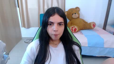 Snapshot of elenna_hotx chatting on 03-10-25, 06:56 agnes online show from 03-10-25, 06:56