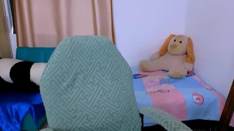 Snapshot of elenna_hotx chatting on 09-18-25, 06:32 agnes online show from 09-18-25, 06:32