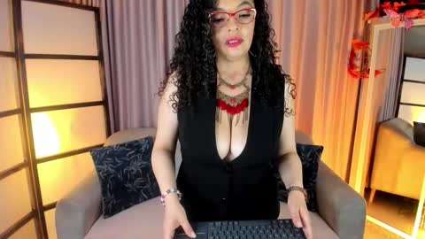 Eleonor online show from 11-24-25, 09:03