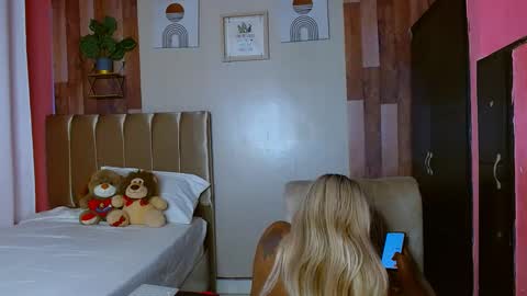 eletrabrowns online show from 10-09-25, 02:09