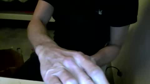 Snapshot of elfideo75 chatting on 03-11-26, 02:28 elfideo75 online show from 03-11-26, 02:28