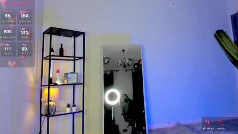 Snapshot of elfiecollins chatting on 10-27-25, 06:39 Elfie online show from 10-27-25, 06:39