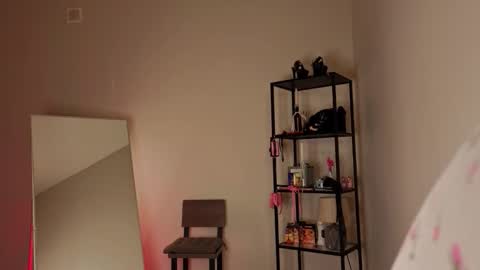 Snapshot of elfiecollins chatting on 01-17-26, 07:35 Elfie online show from 01-17-26, 07:35